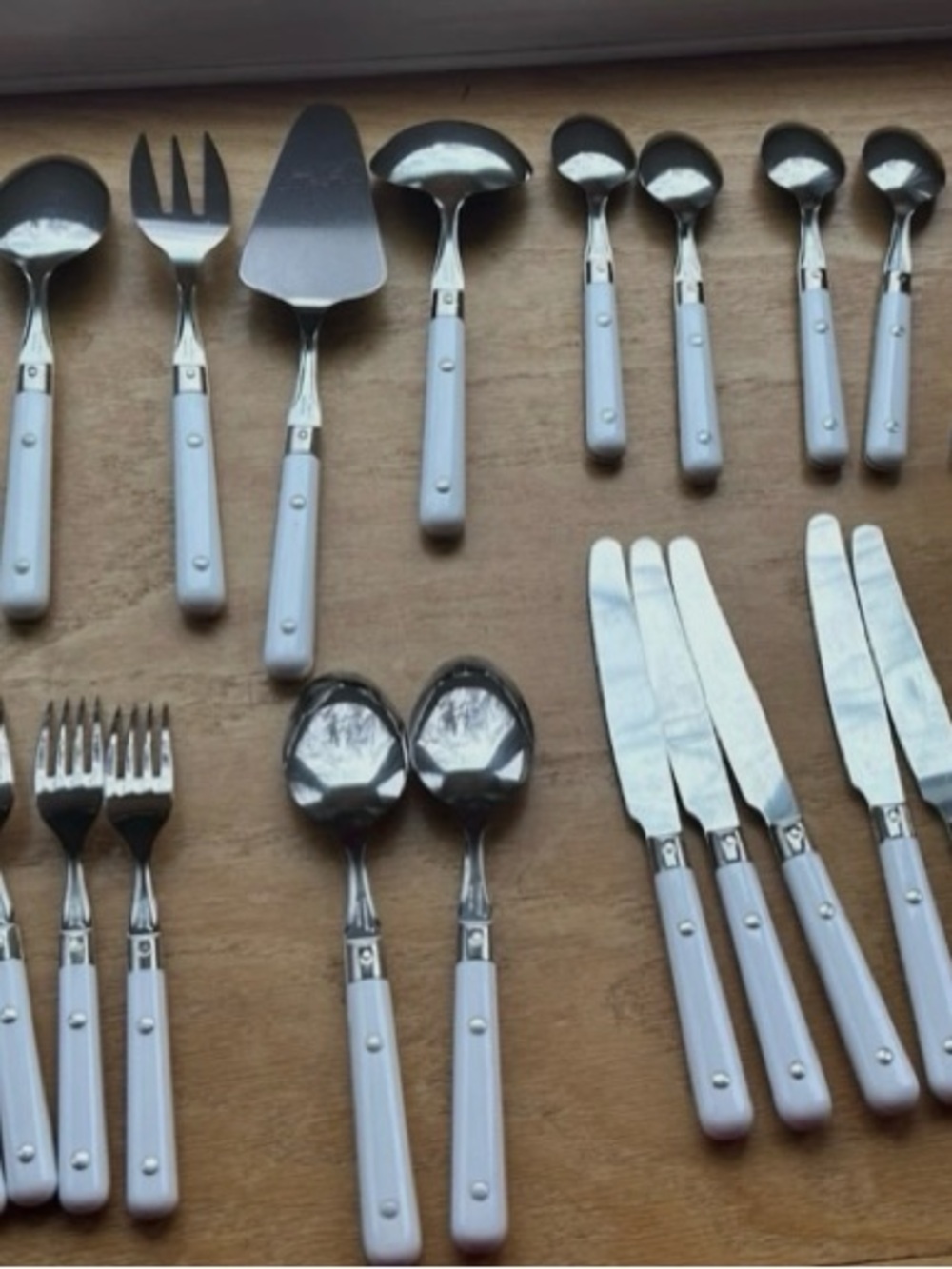 Farberware White Handle Stainless Steel 32 Piece Flatware Set